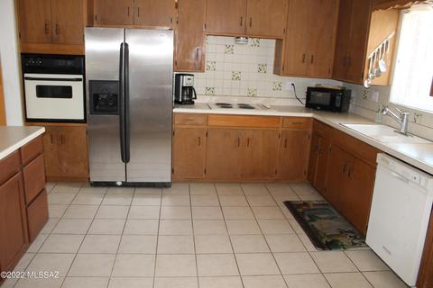 5744 E 9th St, Tucson, AZ 85711 photo 9