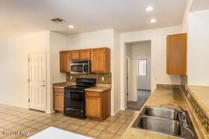 20932 E Frontier Rd, Red Rock, AZ 85145 photo 6