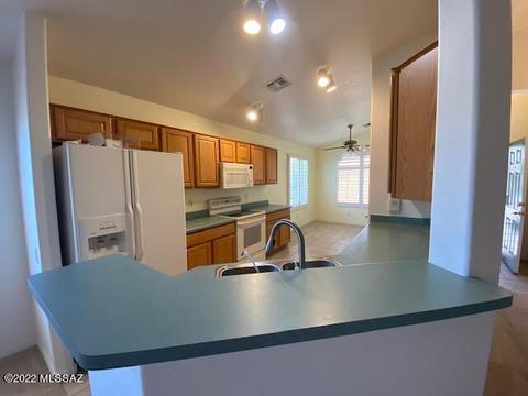9677 E Belasco Loop, Tucson, AZ 85748 photo 4