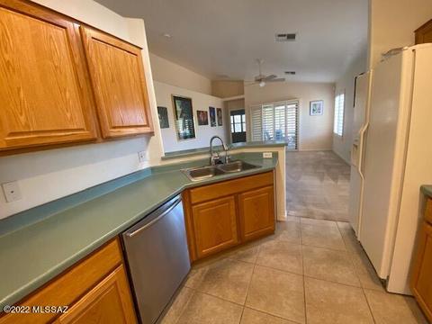 9677 E Belasco Loop, Tucson, AZ 85748 photo 11