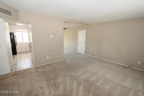 9405 E Simon Pl, Tucson, AZ 85710 photo 2