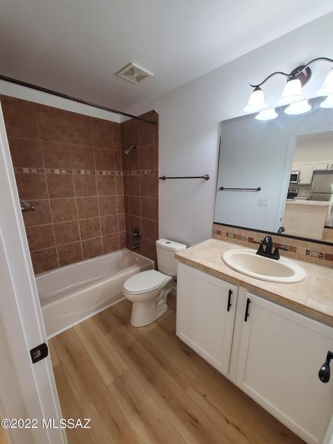 2018 E River Rd #101, Tucson, AZ 85718 photo 11