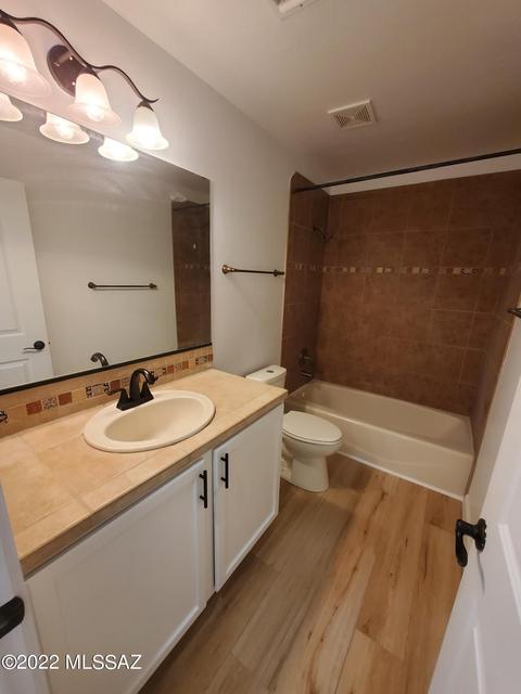 2018 E River Rd #101, Tucson, AZ 85718 photo 6
