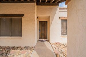 8750 E Saddleback Dr, Tucson, AZ 85749 photo 5