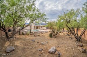 8750 E Saddleback Dr, Tucson, AZ 85749 photo 1
