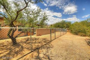 9521 E Quiet Pl, Tucson, AZ 85749 photo 40