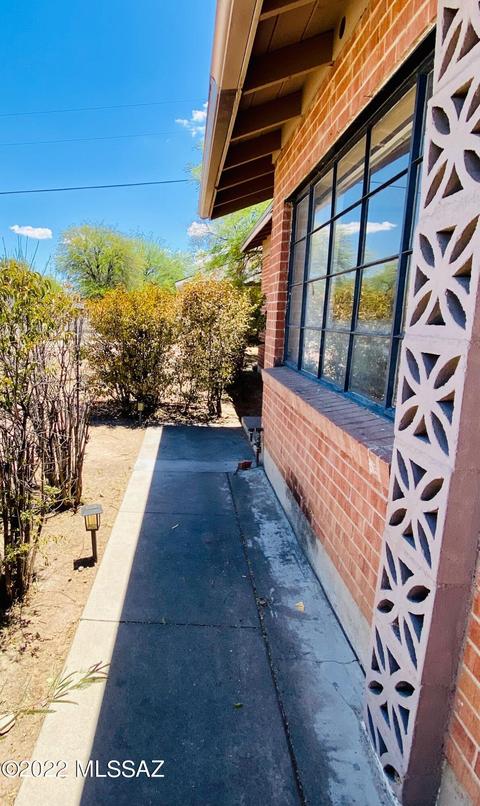 834 E Sequoyah St, Tucson, AZ 85719 photo 4