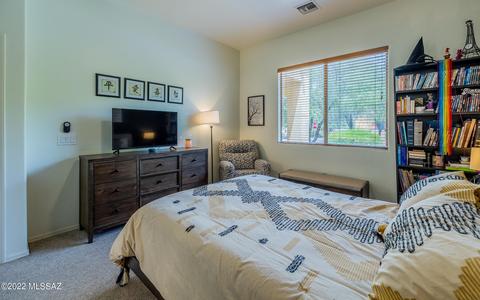 10426 E Sixto Molina Ln, Tucson, AZ 85747 photo 13