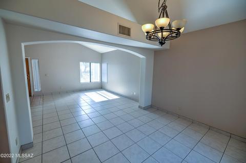 229 N Eastern Slope Loop, Tucson, AZ 85748 photo 9