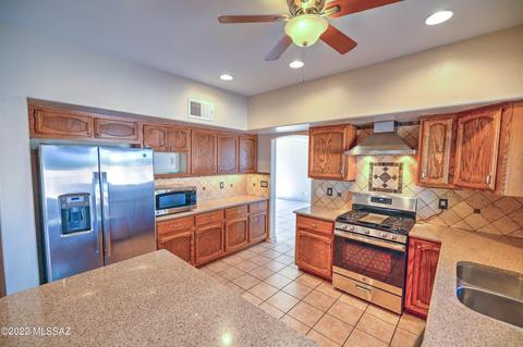 229 N Eastern Slope Loop, Tucson, AZ 85748 photo 4