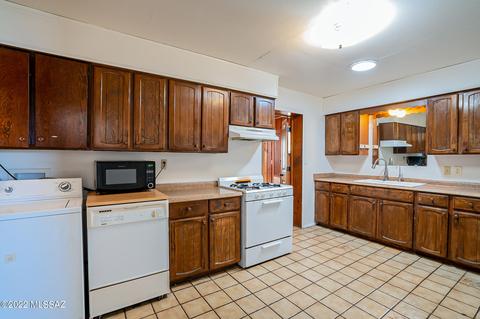 1703 Edison St, Tucson, AZ 85719 photo 9