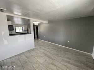 360 E Bilby Rd, Tucson, AZ 85706 photo 15