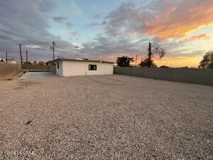 360 E Bilby Rd, Tucson, AZ 85706 photo 3