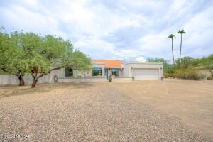 9675 Elm Tree Cir, Tucson, AZ 85749 photo 3