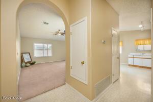 8747 Eagle Creek Dr, Tucson, AZ 85730 photo 9