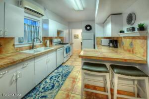 2416 E Mabel St, Tucson, AZ 85719 photo 5