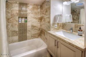 2416 E Mabel St, Tucson, AZ 85719 photo 18