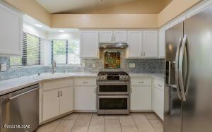 7425 E Riverbank Loop, Tucson, AZ 85715 photo 13