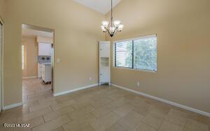 7425 E Riverbank Loop, Tucson, AZ 85715 photo 9