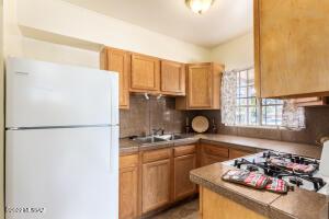 2320 E 36th St, Tucson, AZ 85713 photo 9