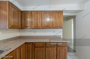 26 E Inez St, Tucson, AZ 85756 photo 9