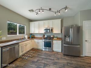 5046 E Cream Cups Pl, Tucson, AZ 85756 photo 8