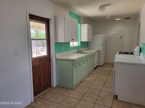 4755 E 17th St, Tucson, AZ 85711 photo 13