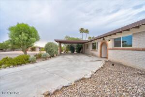 9301 E Daniel Pl, Tucson, AZ 85710 photo 3