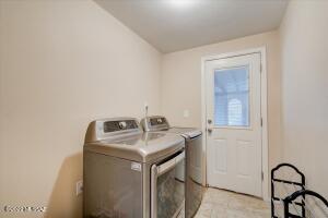 9301 E Daniel Pl, Tucson, AZ 85710 photo 26