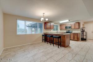 9301 E Daniel Pl, Tucson, AZ 85710 photo 6