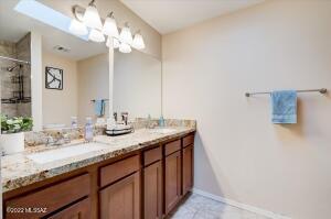9301 E Daniel Pl, Tucson, AZ 85710 photo 19