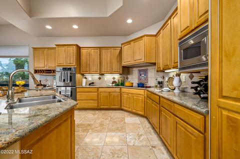 2404 E Long Shadow Pl, Tucson, AZ 85718 photo 24