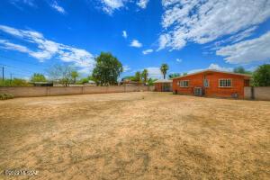 1303 E Hampton St, Tucson, AZ 85719 photo 2