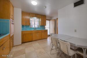 1303 E Hampton St, Tucson, AZ 85719 photo 7