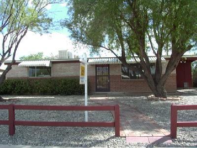 4926 E 24th St, Tucson, AZ 85711 photo 1