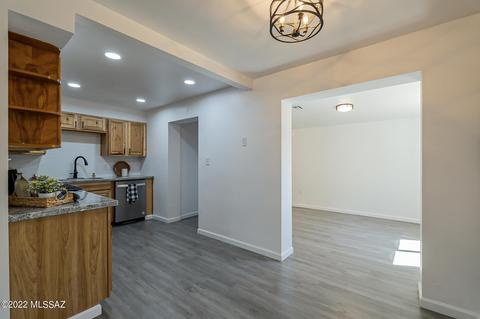 5702 E 35th St, Tucson, AZ 85711 photo 11