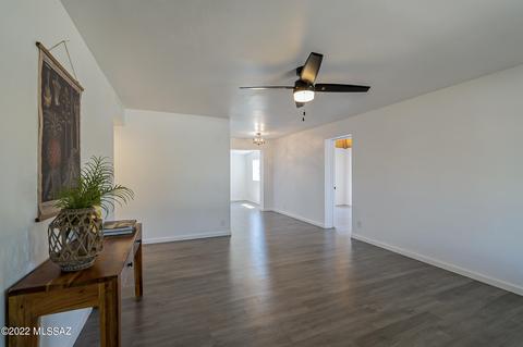 5702 E 35th St, Tucson, AZ 85711 photo 4