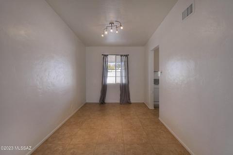 6401 E Colgate Dr, Tucson, AZ 85710 photo 8