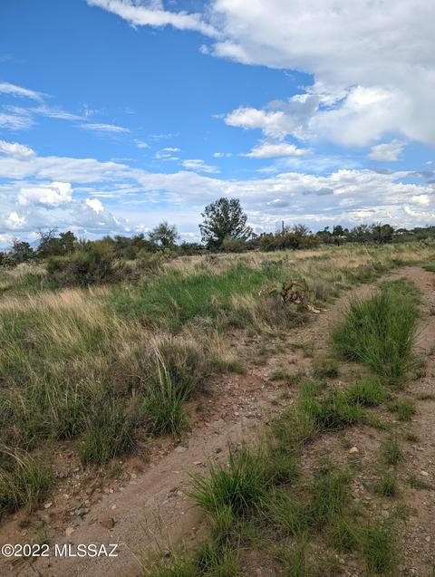 106 S Richmond Dr, Vail, AZ 85641
