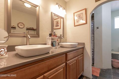 2207 E Copper St, Tucson, AZ 85719 photo 28