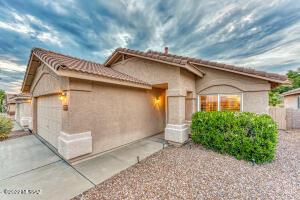 2225 E Tabular Pl Pl, Oro Valley, AZ 85755 photo 1