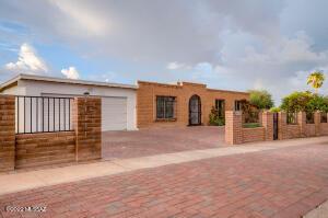 7565 E 27th St, Tucson, AZ 85710 photo 3