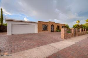 7565 E 27th St, Tucson, AZ 85710 photo 4