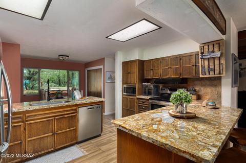 12341 E Snyder Rd, Tucson, AZ 85749 photo 2