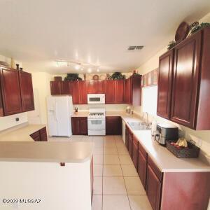 6235 E Bramble St, Tucson, AZ 85756 photo 12