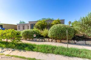 1950 E Pinon Dr, Tucson, AZ 85706 photo 5