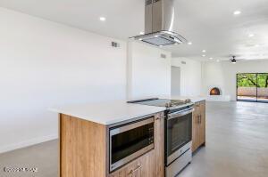 332 E Desert Tree Dr, Tucson, AZ 85704 photo 4