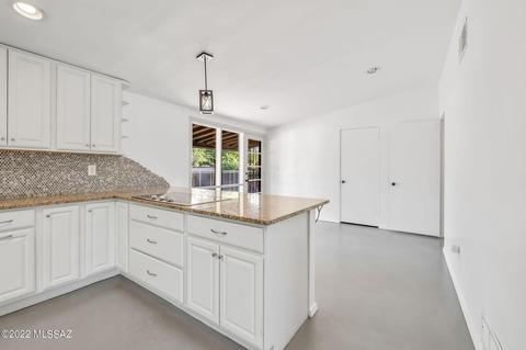 5221 E 3rd St, Tucson, AZ 85711 photo 14