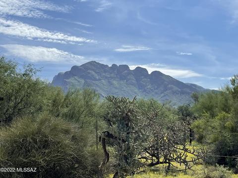 8850 N Camino Coronado, Tucson, AZ 85704