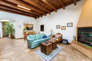 5375 E Francisco Loop, Tucson, AZ 85712 photo 4